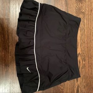 Black Nike Tennis Athletic Skirt Skort with Stripe